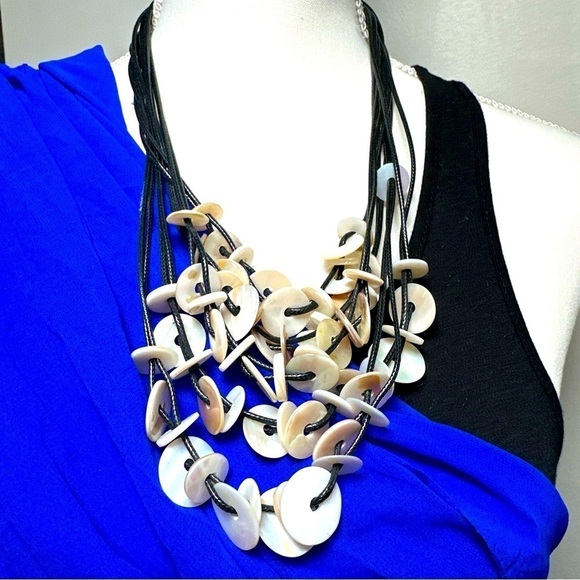 Necklace Round Shells Mother Of Pearl Multi Strand Bib Style Black Cord 5352 R - Picture 1 of 11